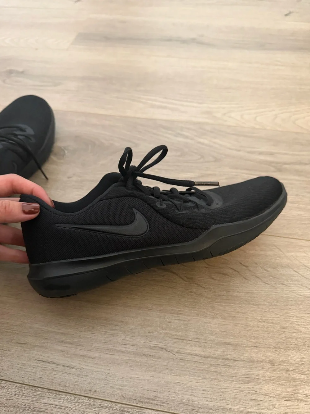 Nike Flex Supreme TR6 Women’s Athletic Sneakers